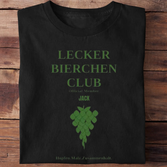 Lecker Bierchen Club T-Shirt personalisiert - Flatlay Ansicht